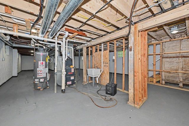 4131 N 16th STREET, Milwaukee, WI 53209