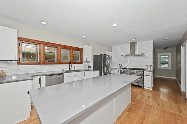 4131 N 16th STREET, Milwaukee, WI 53209