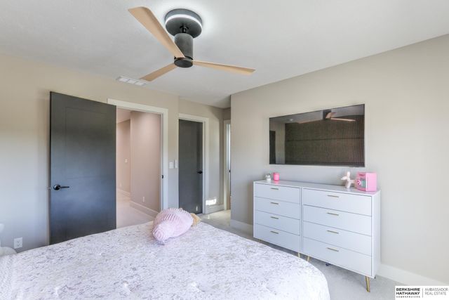 3319 S 212 Avenue, Elkhorn, NE 68022