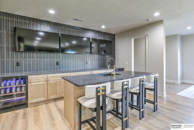 3319 S 212 Avenue, Elkhorn, NE 68022