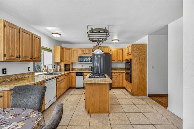 39900 Lakeview, Big Bear Lake, CA 92315
