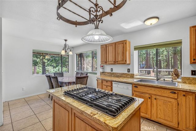 39900 Lakeview, Big Bear Lake, CA 92315