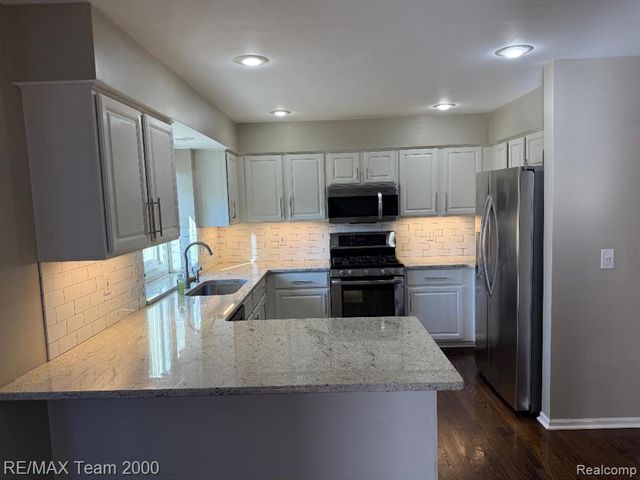 45457 Indian Creek Drive, Canton, MI 48187