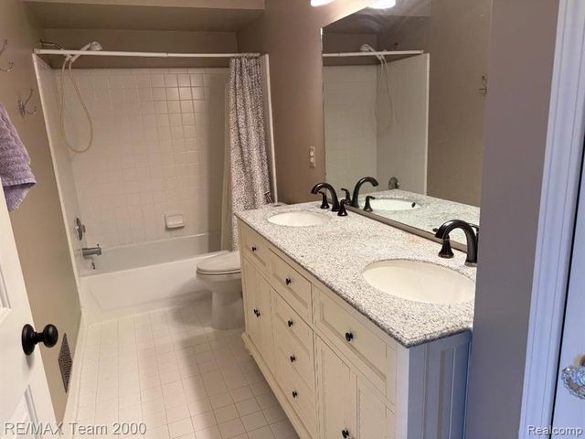 45457 Indian Creek Drive, Canton, MI 48187