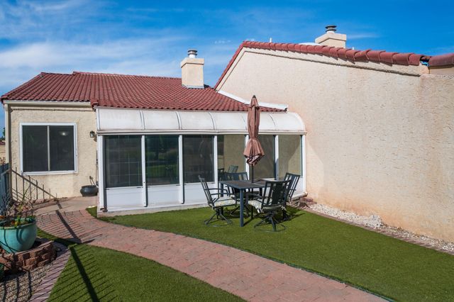 572 Eastlake Drive SE, Rio Rancho, NM 87124