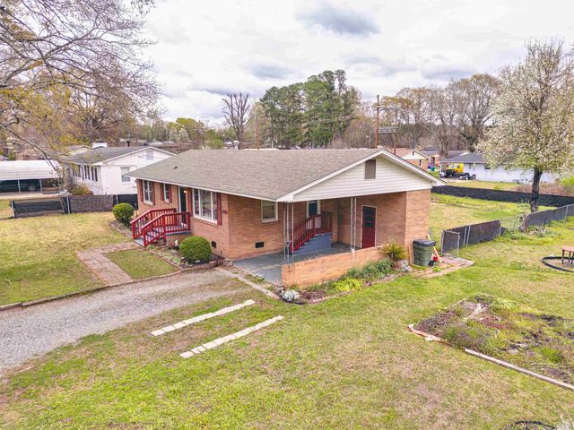 421 Colonial Ave, Gaffney, SC 29340