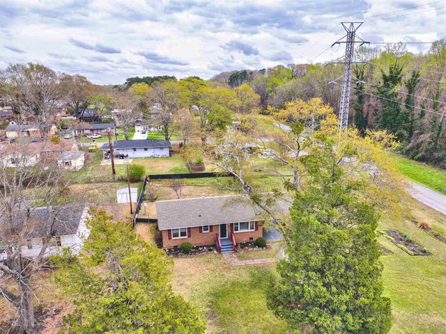 421 Colonial Ave, Gaffney, SC 29340