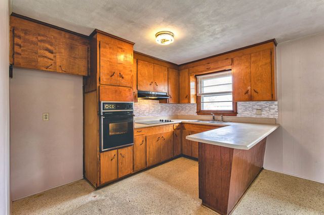 421 Colonial Ave, Gaffney, SC 29340