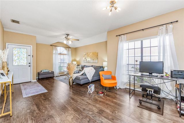 2218 Dorsey St, Corpus Christi, TX 78414