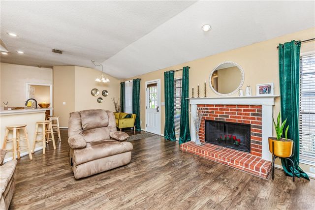 2218 Dorsey St, Corpus Christi, TX 78414