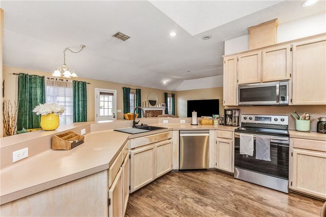 2218 Dorsey St, Corpus Christi, TX 78414