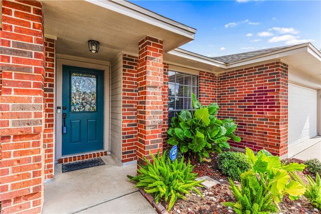 2218 Dorsey St, Corpus Christi, TX 78414