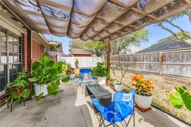 2218 Dorsey St, Corpus Christi, TX 78414