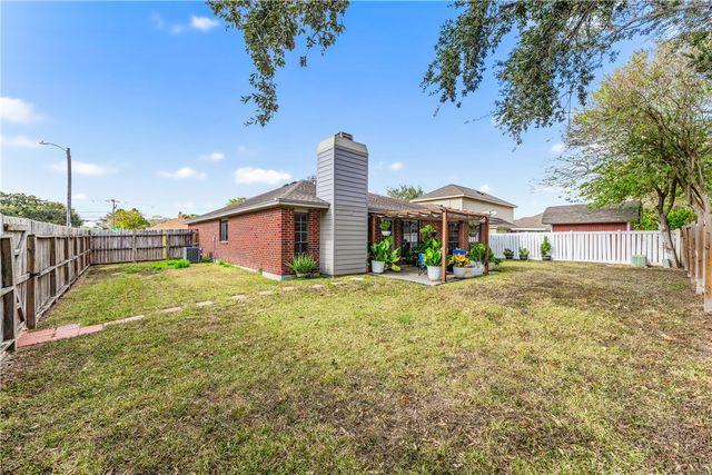 2218 Dorsey St, Corpus Christi, TX 78414