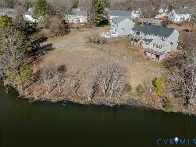 8081 Emerald Pool Ct, Mechanicsville, VA 23111