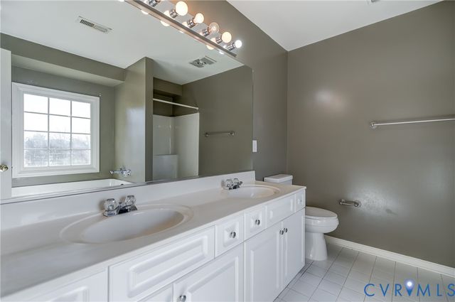 8081 Emerald Pool Ct, Mechanicsville, VA 23111