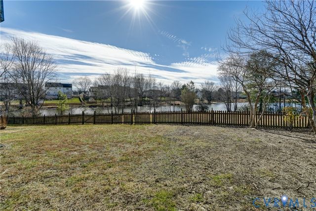 8081 Emerald Pool Ct, Mechanicsville, VA 23111