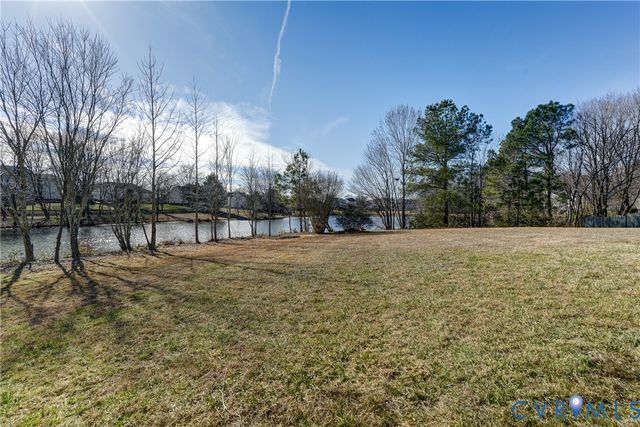 8081 Emerald Pool Ct, Mechanicsville, VA 23111