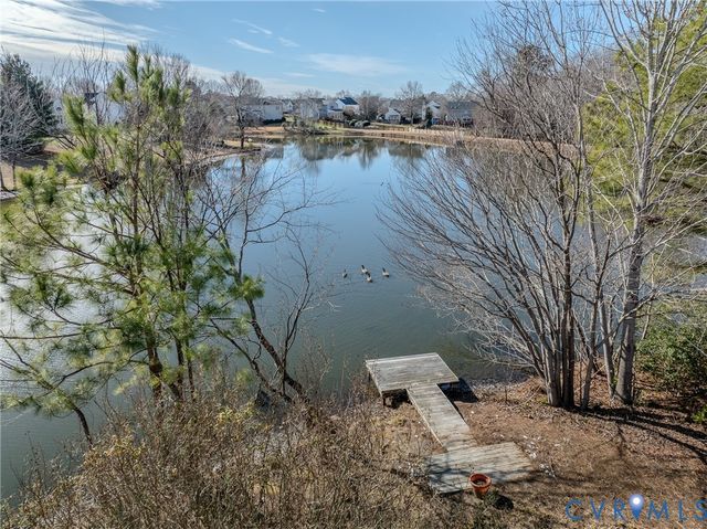 8081 Emerald Pool Ct, Mechanicsville, VA 23111