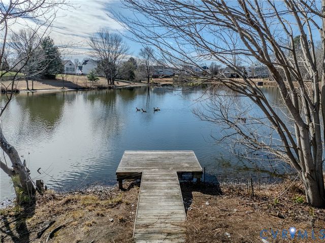 8081 Emerald Pool Ct, Mechanicsville, VA 23111