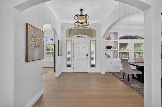 9401 Rawhide Ln, Roseville, CA 95747