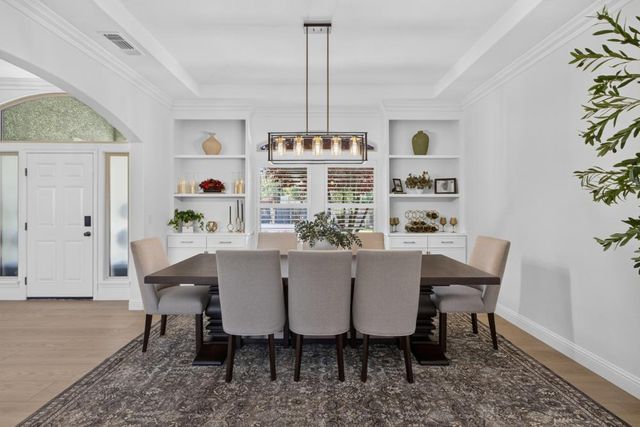 9401 Rawhide Ln, Roseville, CA 95747