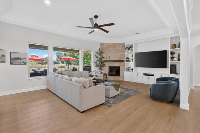 9401 Rawhide Ln, Roseville, CA 95747