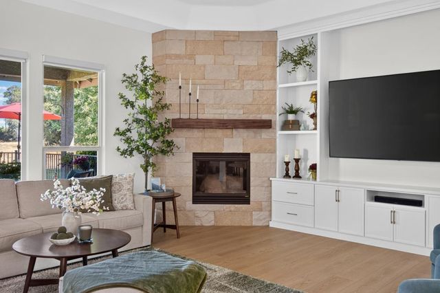 9401 Rawhide Ln, Roseville, CA 95747