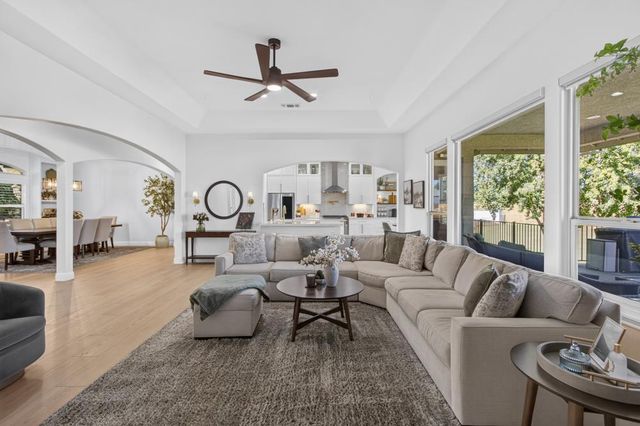 9401 Rawhide Ln, Roseville, CA 95747