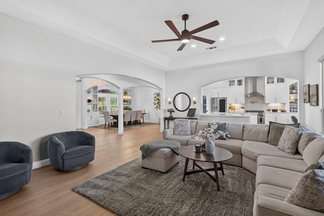 9401 Rawhide Ln, Roseville, CA 95747