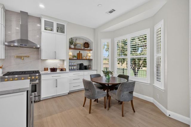 9401 Rawhide Ln, Roseville, CA 95747