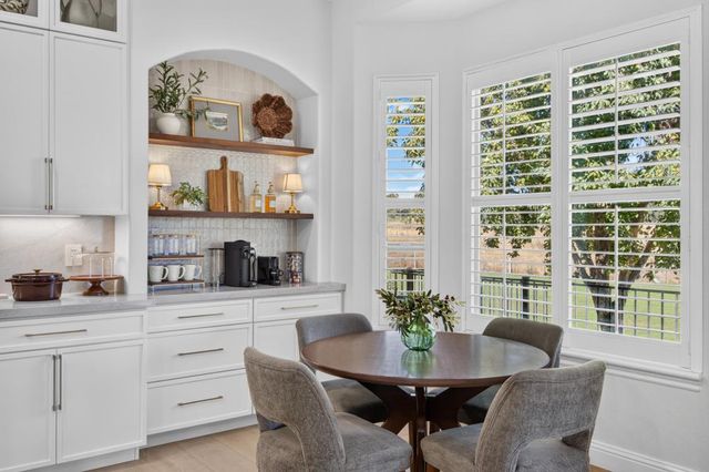 9401 Rawhide Ln, Roseville, CA 95747