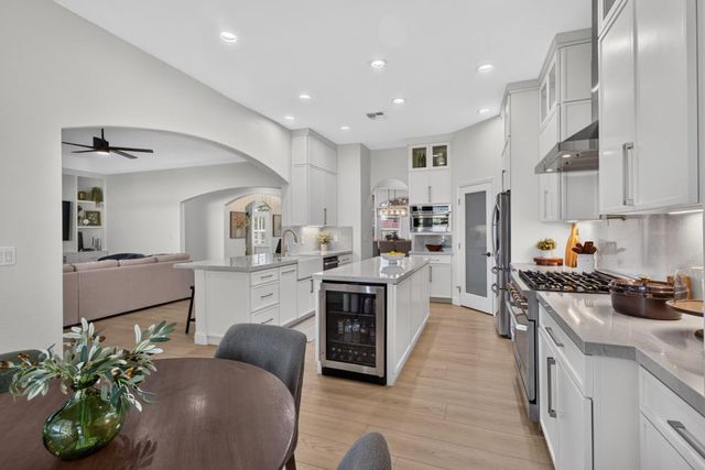 9401 Rawhide Ln, Roseville, CA 95747