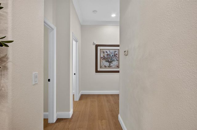 9401 Rawhide Ln, Roseville, CA 95747