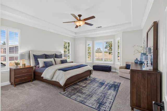 9401 Rawhide Ln, Roseville, CA 95747
