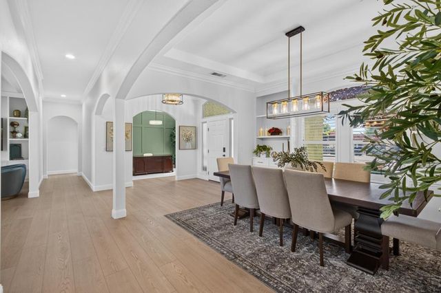 9401 Rawhide Ln, Roseville, CA 95747