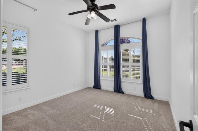 9401 Rawhide Ln, Roseville, CA 95747