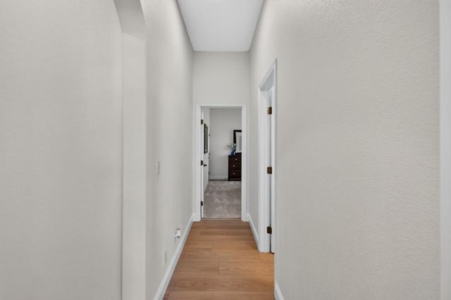 9401 Rawhide Ln, Roseville, CA 95747