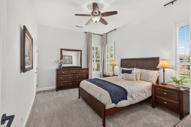 9401 Rawhide Ln, Roseville, CA 95747