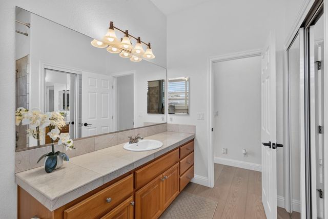 9401 Rawhide Ln, Roseville, CA 95747
