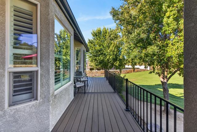 9401 Rawhide Ln, Roseville, CA 95747