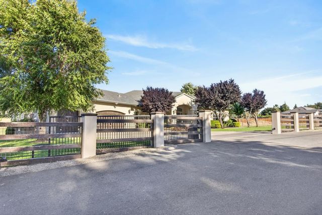 9401 Rawhide Ln, Roseville, CA 95747