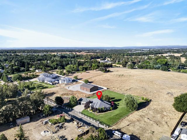 9401 Rawhide Ln, Roseville, CA 95747