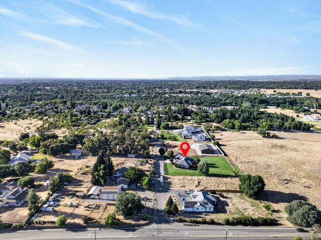 9401 Rawhide Ln, Roseville, CA 95747