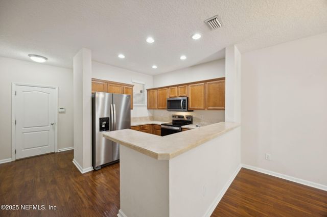 2362 RED MOON Drive, Jacksonville, FL 32216