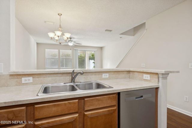 2362 RED MOON Drive, Jacksonville, FL 32216