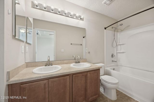 2362 RED MOON Drive, Jacksonville, FL 32216