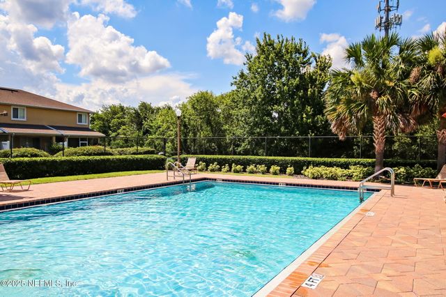 2362 RED MOON Drive, Jacksonville, FL 32216