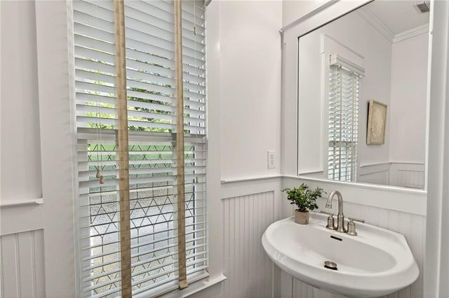 2587 Highland Avenue SE, Smyrna, GA 30080