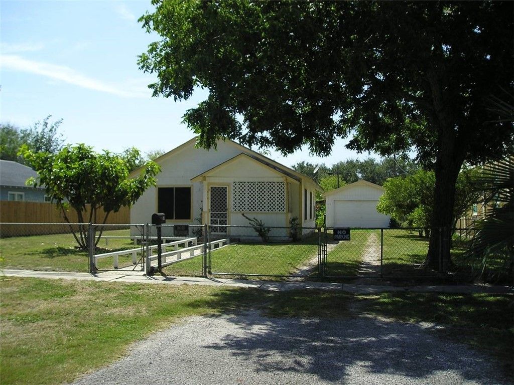 514 S Rife St, Aransas Pass, TX 78336 — exterior